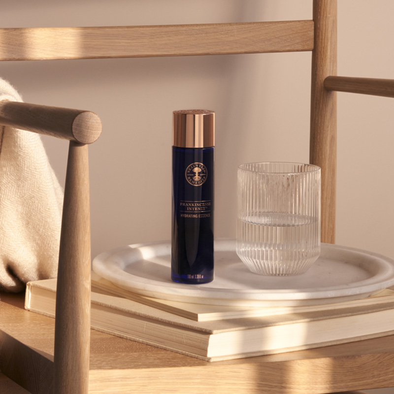 発売記念】発案から7年！日本人のための前代未聞の化粧水ができるまで