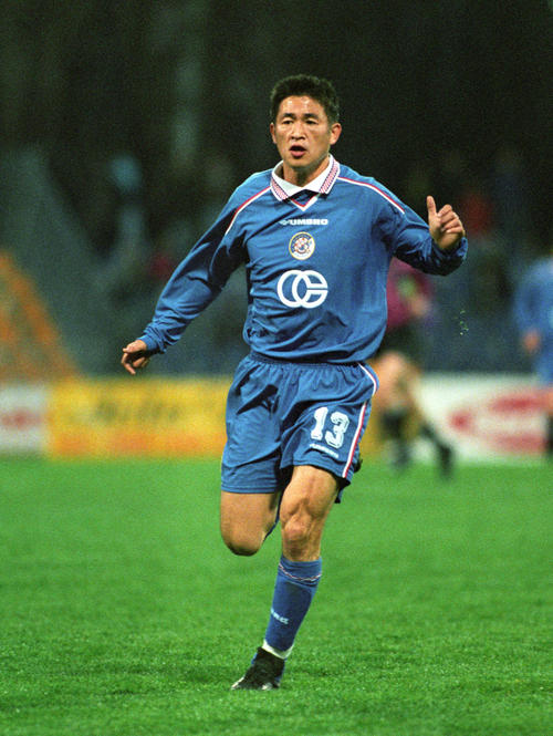 カズ背番号は「11」JFL鈴鹿に期限付き移籍会見「ゴールに向かって努力