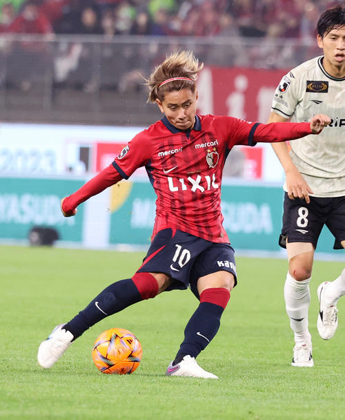 FC東京】新体制発表で鹿島から加入の荒木遼太郎「友だちもたくさん