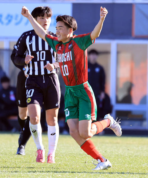 高校サッカー】正智深谷、地元で長崎総科大付に2－1競り勝ち2回戦