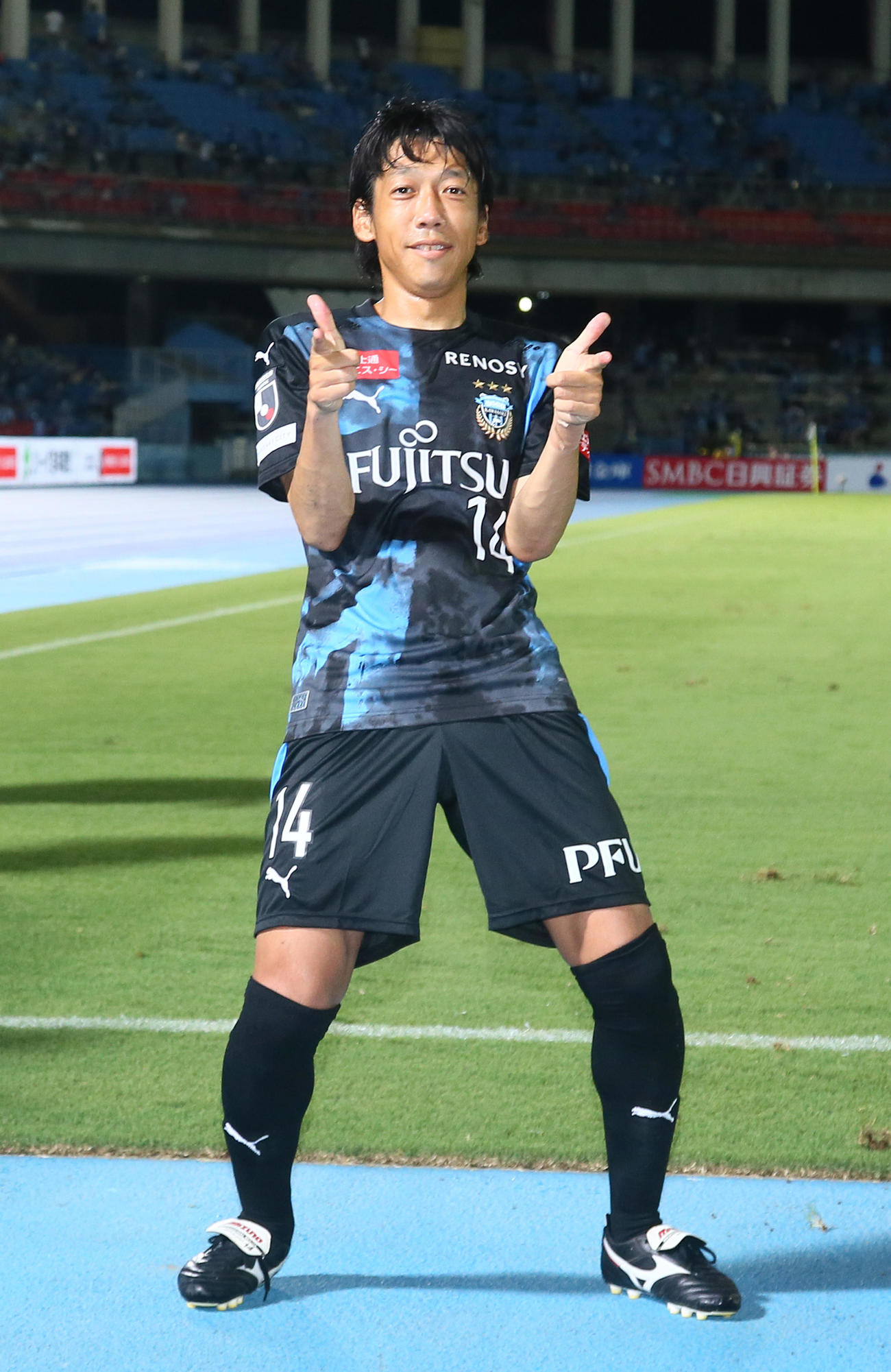 中村憲剛 引退記念ユニフォーム Amazon.co.jp: 川崎フロンターレ 中村