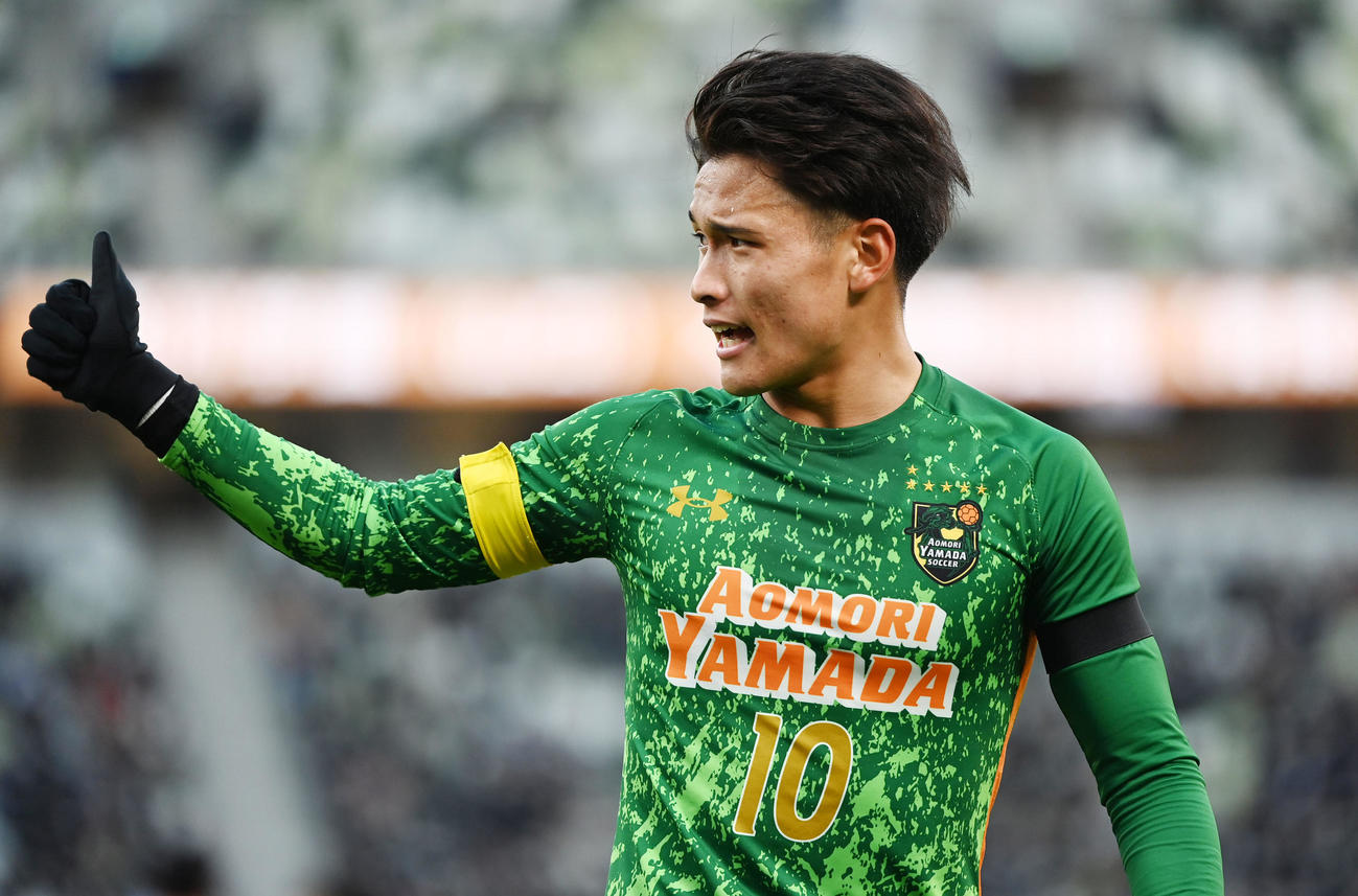 高校サッカー】青森山田・松木玖生プロの角度で決勝導く豪快弾 3冠