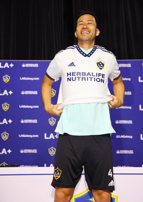 吉田麻也、LAギャラクシー入団会見「大谷選手や八村選手のように誇りに