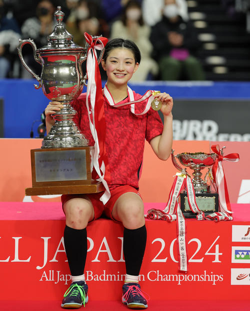 バドミントン】18歳女子高生 宮崎友花が優勝！将来の夢は「五輪で