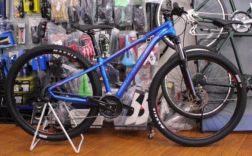 MERIDAの2019年マウンテンバイクBIG NINE 100のブルーが入荷いたしました。