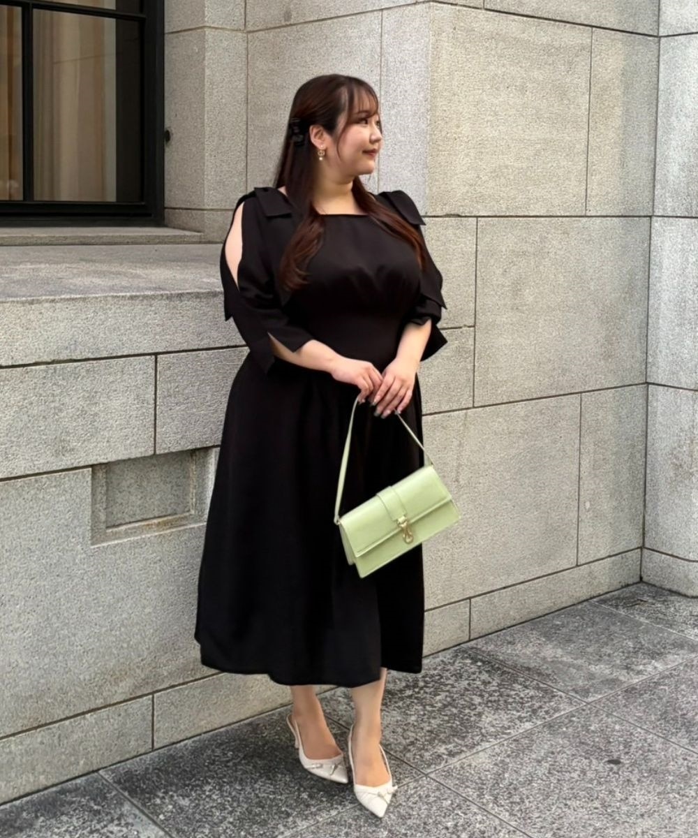 大きいサイズ＞【らめちゃんコラボ】ウエストタック肩リボンワンピース