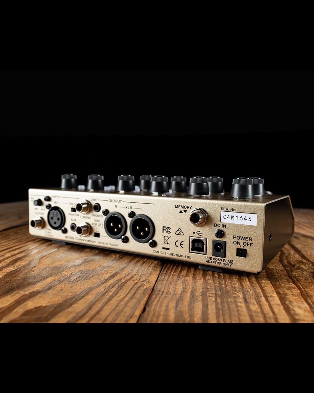 BOSS VE-8 Acoustic Singer Pedal