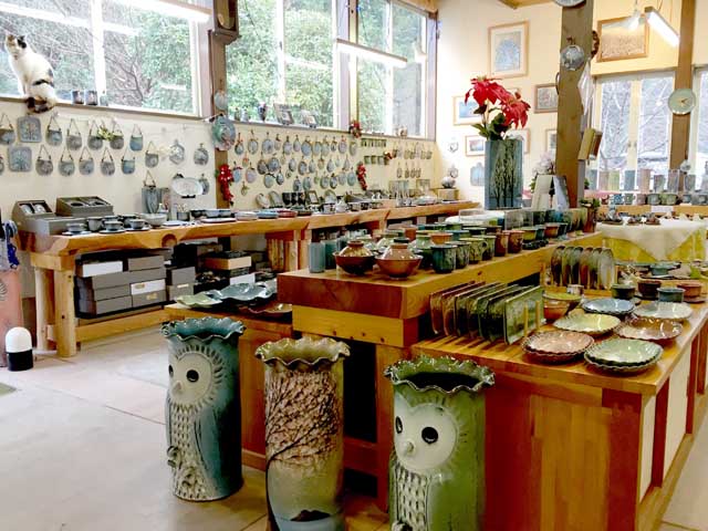 布引焼窯元 | フクロウが棲む森に佇む布引焼窯元の公式ホームページ