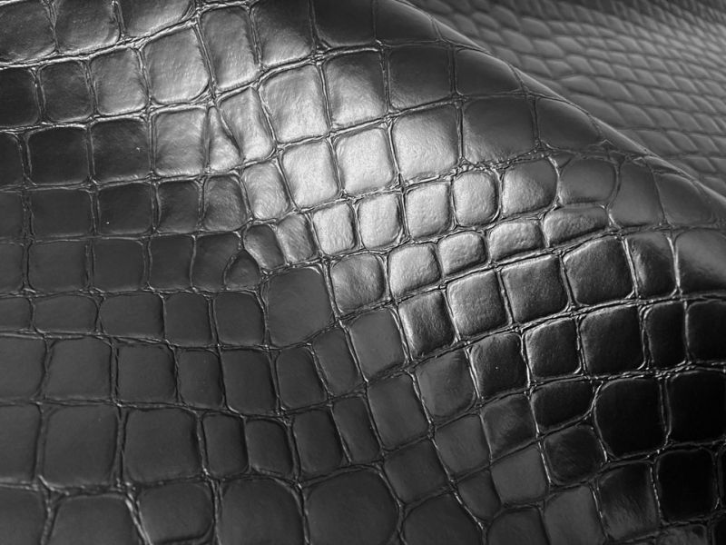 定価57万ゼルパリ 本革 クロコダイル クッション 定価57万ゼルパリ 本