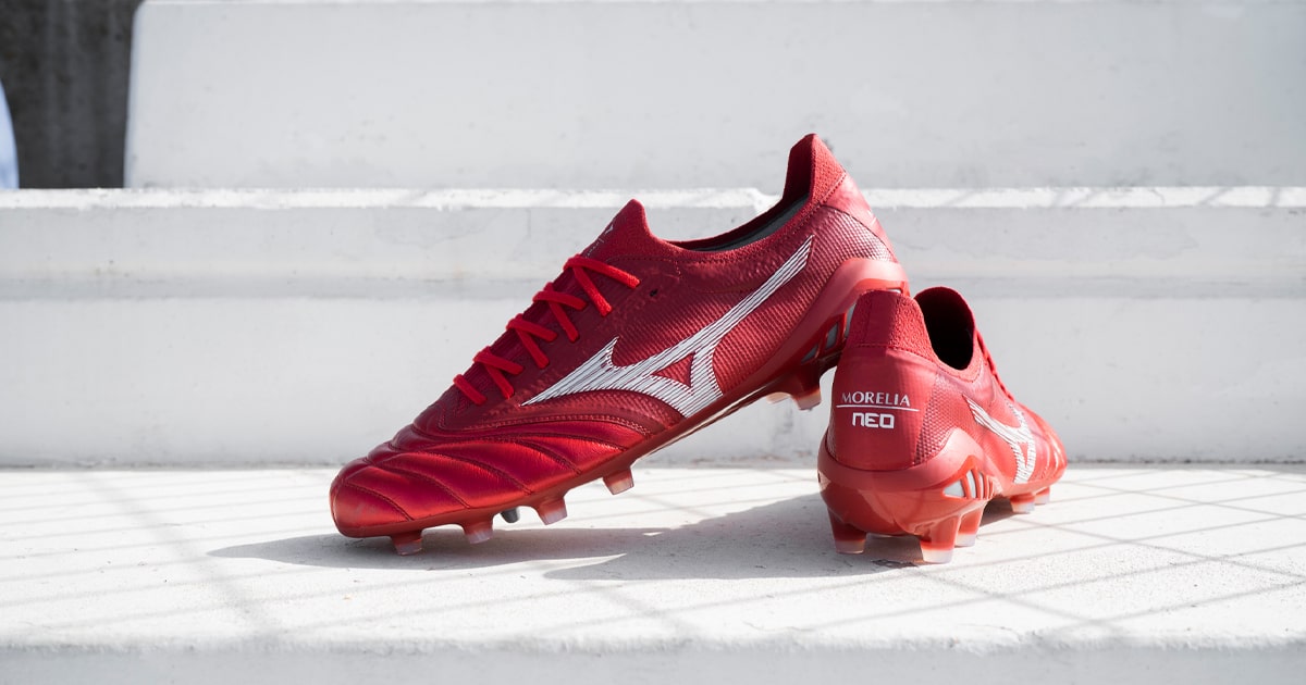 Mizuno Launch Passion Red Pack - SoccerBible