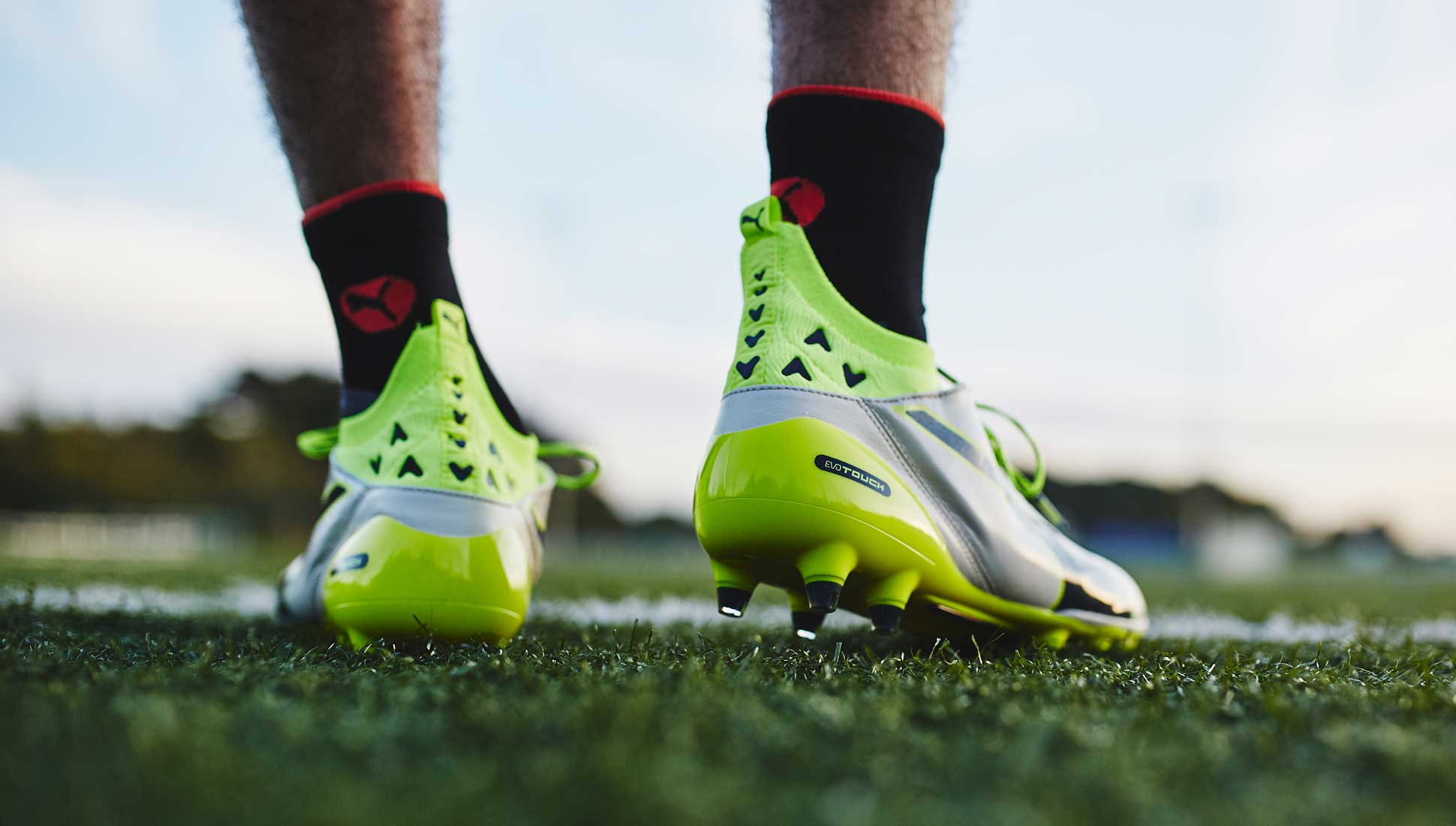 Laced Up: PUMA evoTOUCH Pro Review - SoccerBible