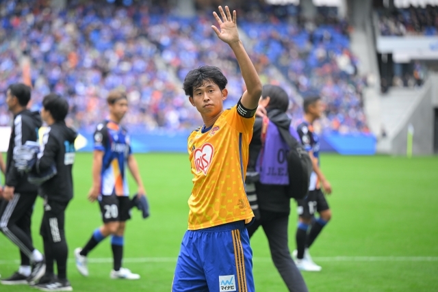 本日中値下げ】ベガルタ仙台ユニフォーム&キーホルダー11番郷家友太