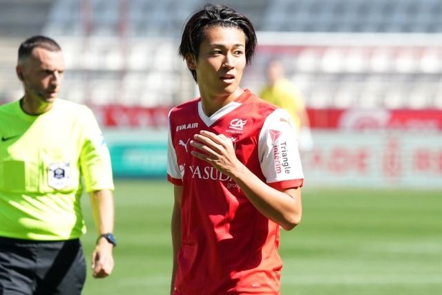 サイン付きユニは返金。ガンバが中村敬斗のスペシャルパッケージ購入者