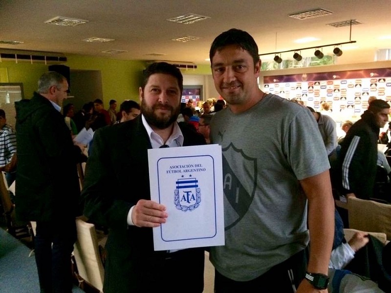 現役時代はボカ在籍時の高原直泰と対戦…アルゼンチン屈指の育成指導者