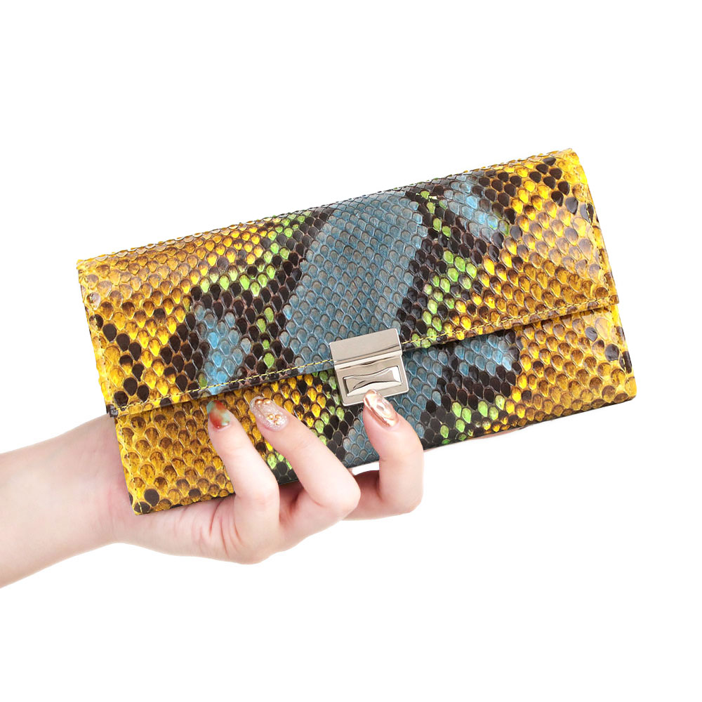 スペシャルパイソンシリーズ。｜Blog｜isola｜財布のisola(アイソラ