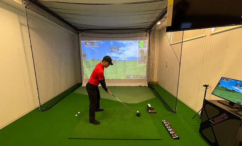 ゴルフシミュレーターSkyTrak（スカイトラック） | 24時間ジムを中心と