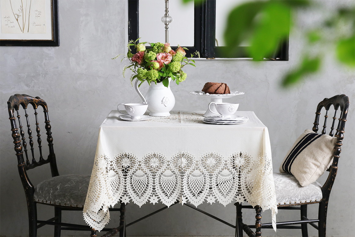 Fiorira un Giardinoビニールテーブルクロスサンド 137x137cm フィオリ