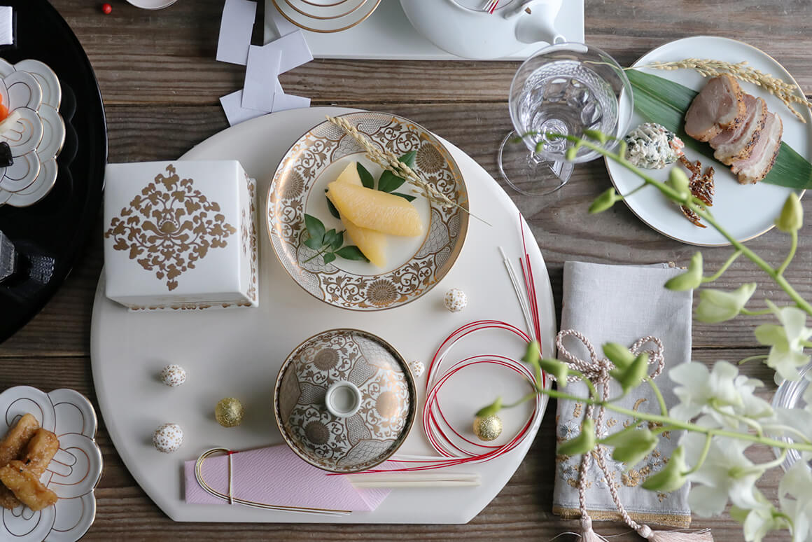 金彩菊華紋5.5寸皿 クリーム釉