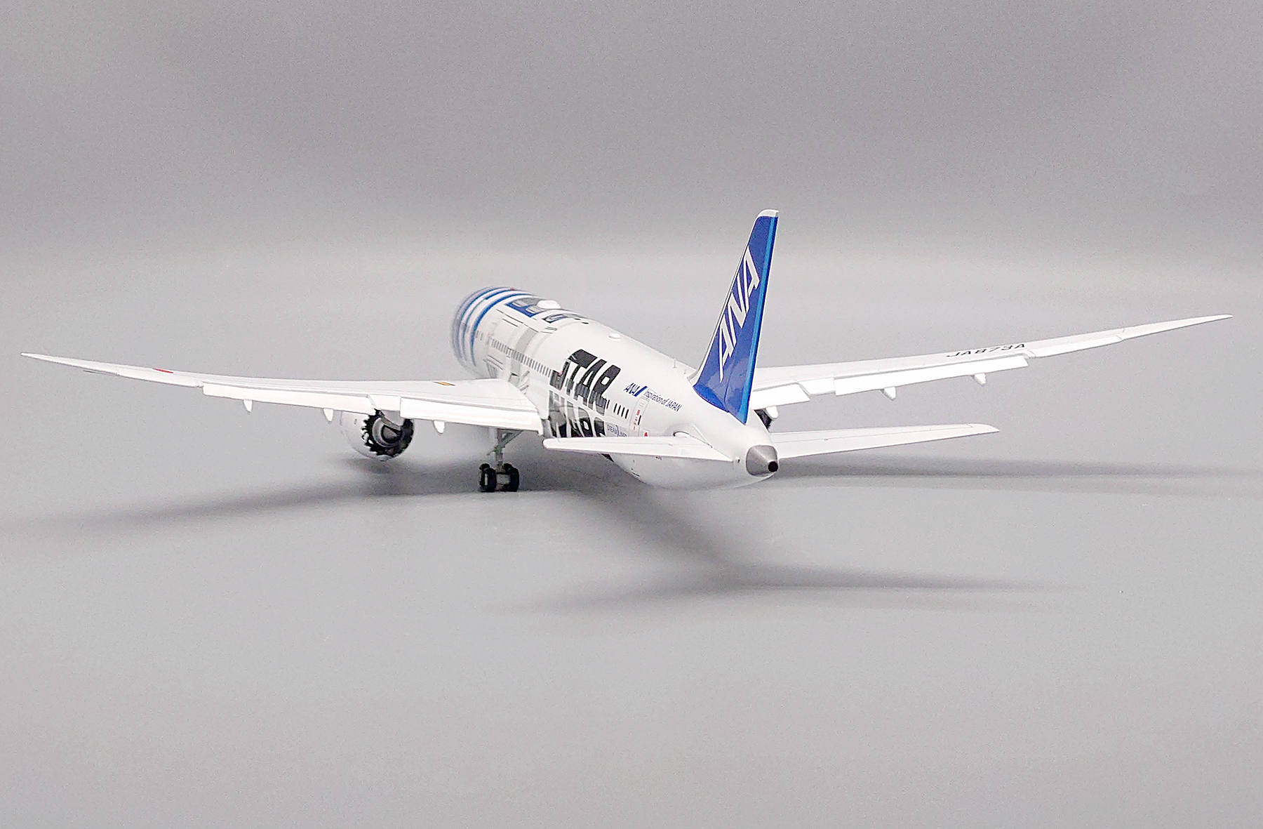 ANA Boeing 787-9 1:200 スケール ANA Boeing 787-9 | HLJ.com