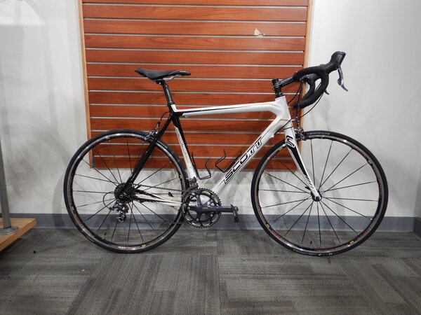 Scott USED Scott Addict R3 Compact 56cm Road White/Black