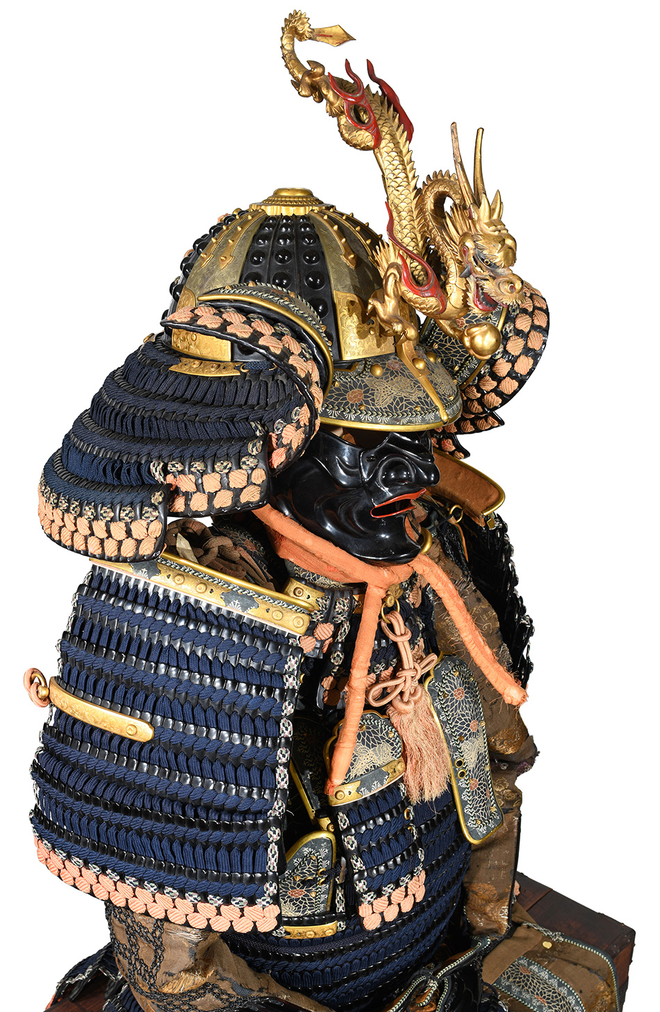 馬藺 前立 兜 甲冑 馬藺 前立 兜 甲冑 一の谷馬藺兜 文化遺産オンライン