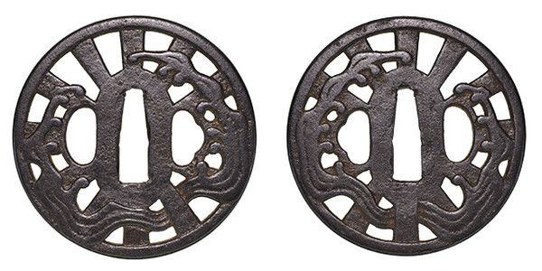 鍔 無銘 伝二子山則亮 波車透かし図鍔(TU-020219)｜刀・日本刀の販売