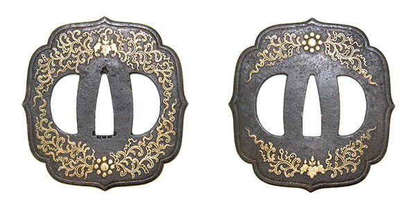 鍔 唐草に桐九曜紋象嵌鍔 (TU-072213)｜刀・日本刀の販売なら日本刀