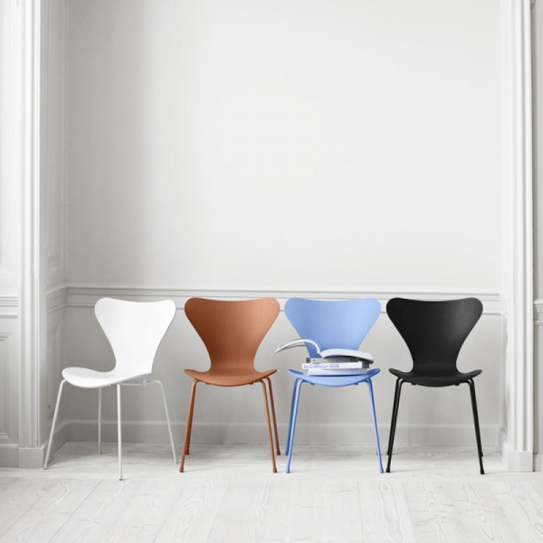 セブンチェア 3107 / カラードアッシュ ホワイト / ホワイト脚FRITZ