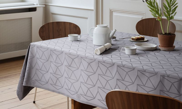 テーブルクロス アルネ ヤコブセン 140×200cm / グレーGeorg Jensen