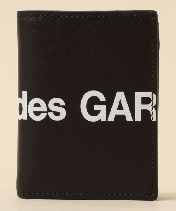 COMME des GARCONS: HUGE LOGO カードケース｜ SHIPS 公式サイト
