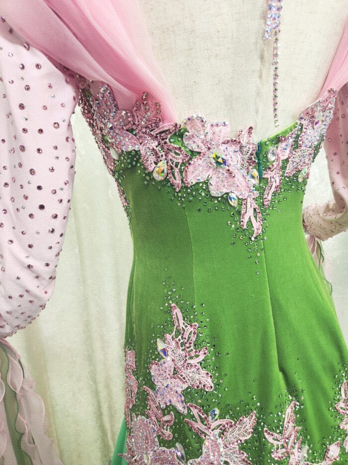 試着・レンタル・購入】社交ダンスドレス グリーン MLサイズ