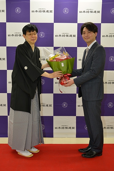 谷川浩司十七世名人「推戴状授与式」の模様｜将棋ニュース｜日本将棋連盟