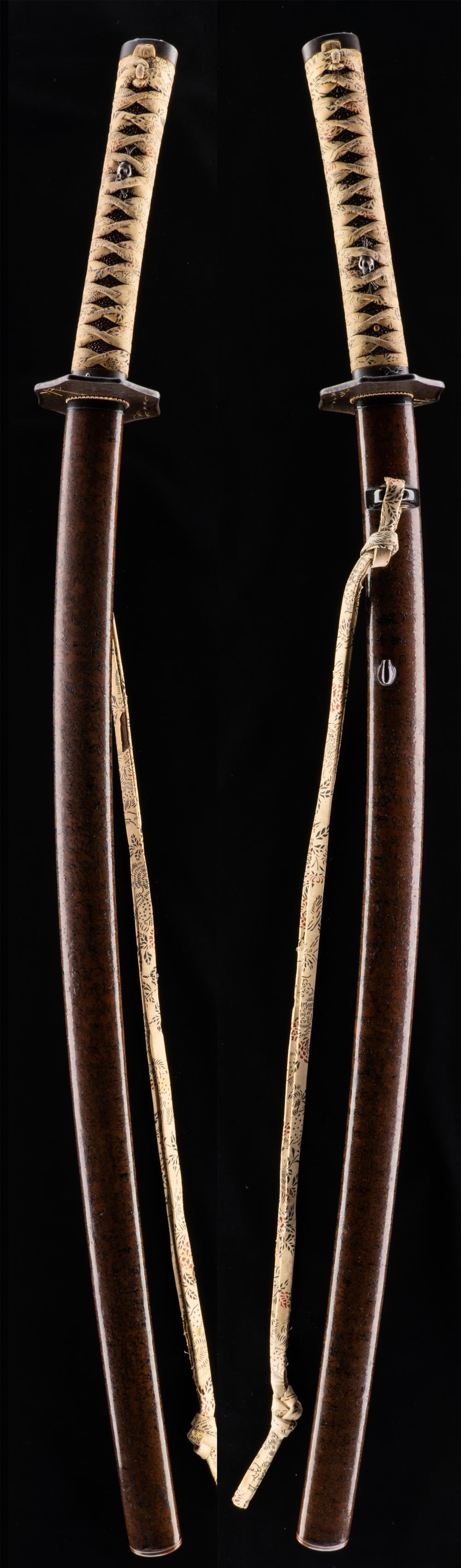 潤漆変塗鞘打刀拵 野晒図 / Koshirae Design of the skull(Nozarashi