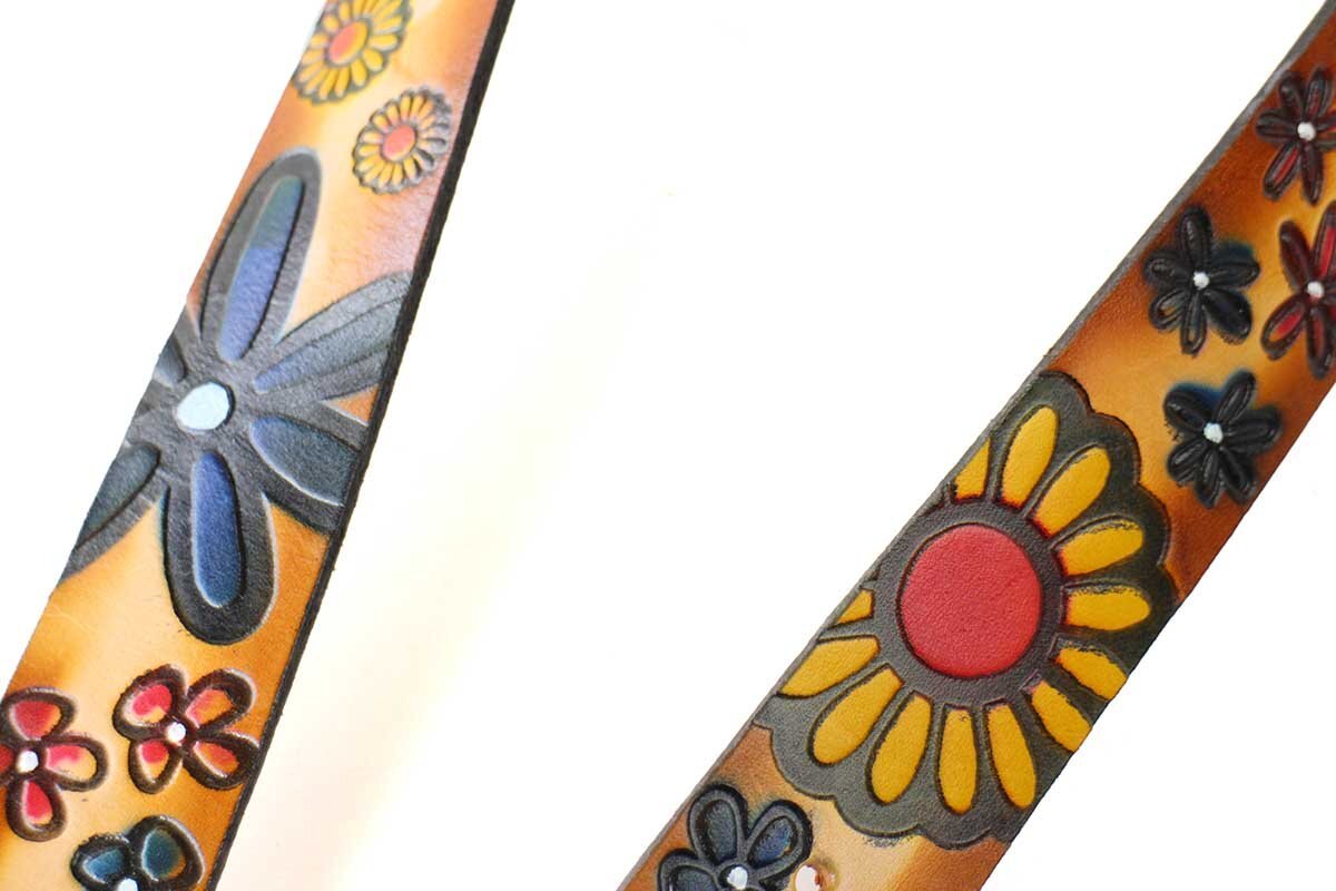 新品☆USA製 BRACKNEY LEATHER WORKS 花柄 型押し ペイント レザー