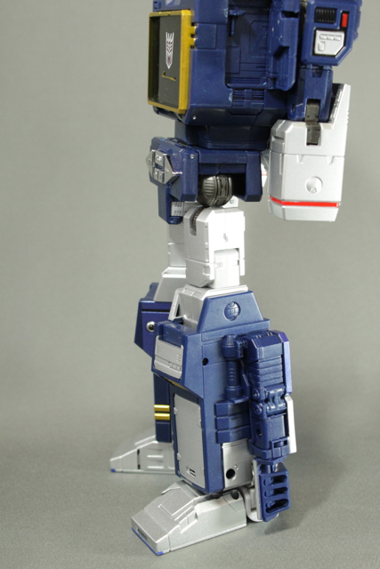 トランスフォーマー・マスターピース MP-13 サウンドウェーブ (with