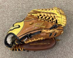 硬式用 鳥谷選手引退限定記念グラブ 予約受付中！ 久保田スラッガーの