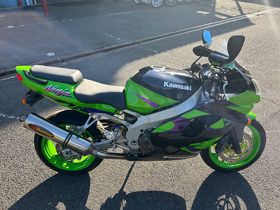 京都 中古バイク バイク販売・整備 KAWASAKI ZX-9R ZX900E – 京都