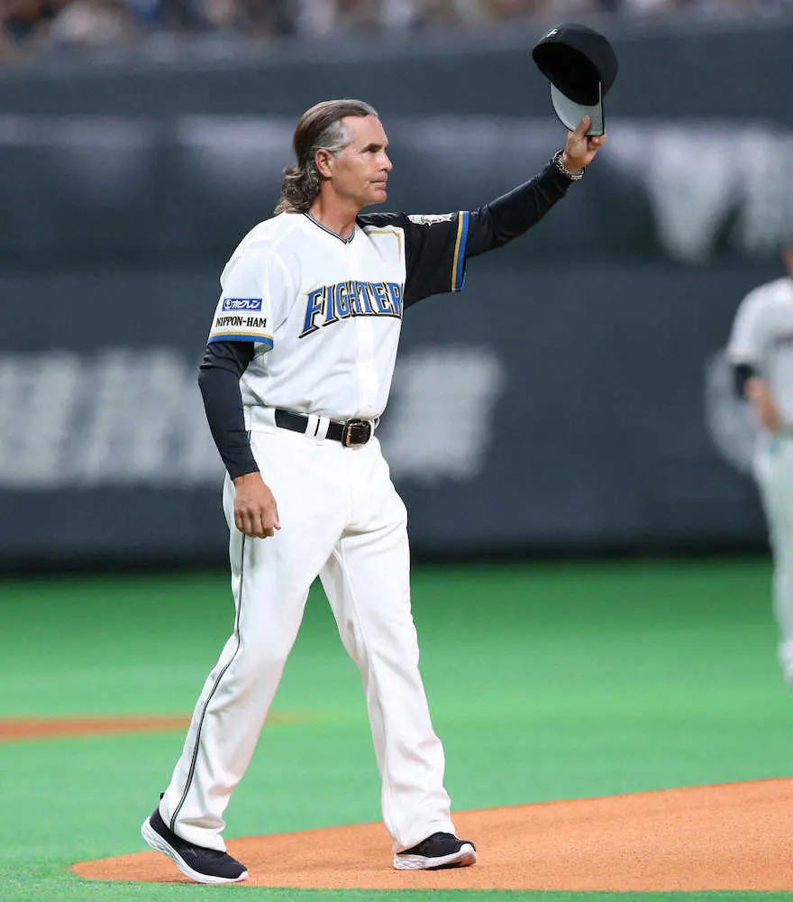 北海道日本ハムファイターズの監督ヒルマンが2006の日本シリーズゲーム