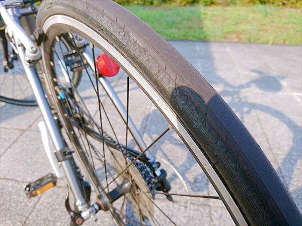 GIANT（ジャイアント）エスケープR3のタイヤとチューブ交換｜後輪が