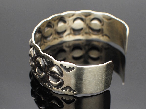 Navajo Bracelet/INDIAN JEWELRY（インディアンジュエリー） - DEFI