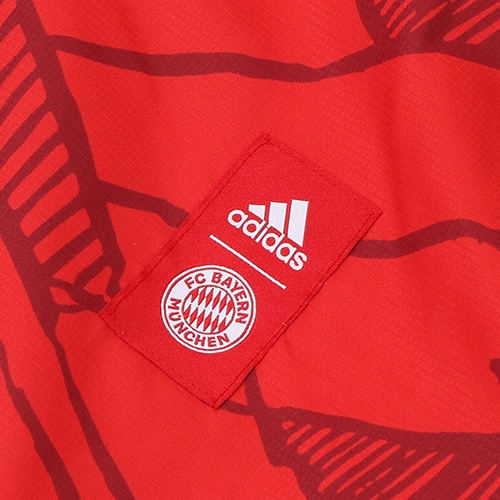 21-22 バイエルン・ミュンヘン ウィンドブレーカー／サッカーショップKAMO