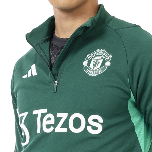23-24 マンチェスター・ユナイテッド トレーニングトップ／サッカー