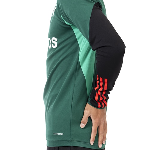 23-24 マンチェスター・ユナイテッド トレーニングトップ／サッカー