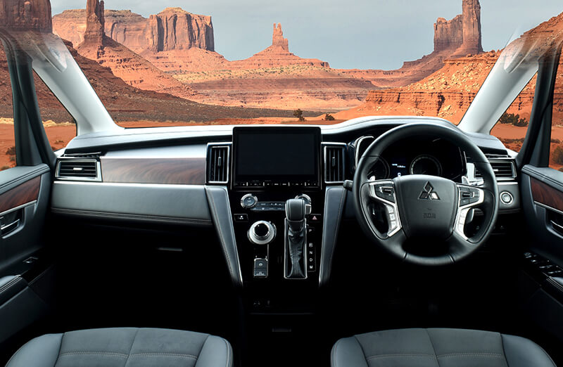 デリカD:5 3DA-CV1W | 高級感極めるカスタムパーツ | インテリアパネル