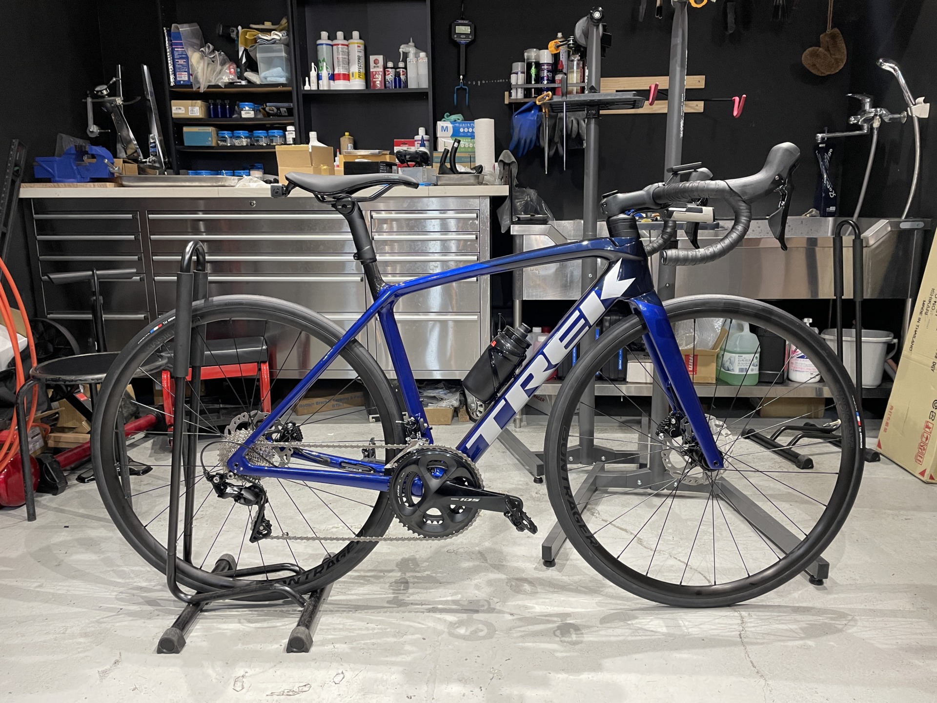 TREK Émonda SL 5 × 納車 + パーフェクト組み立て + ガラス
