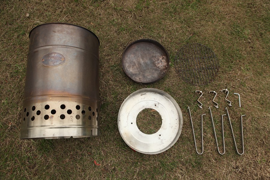 使っている人はごく僅か！？ 珍しい焚火台、フュアハンド パイロン