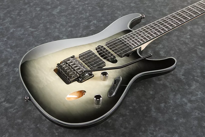 Ibanez Nita Strauss JIVA10 DSB - deep space blonde E-gitarre in