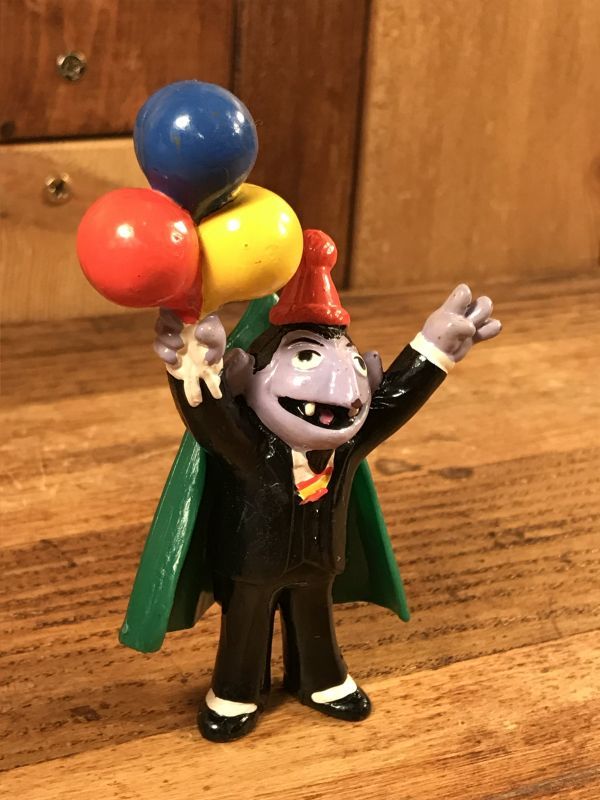 Applause Sesame Street Count Von Count “Balloon” PVC Figure
