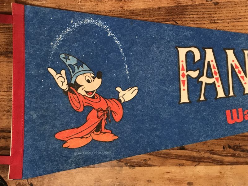 Walt Disney World “Fantasyland” Pennant ミッキーマウス ビンテージ