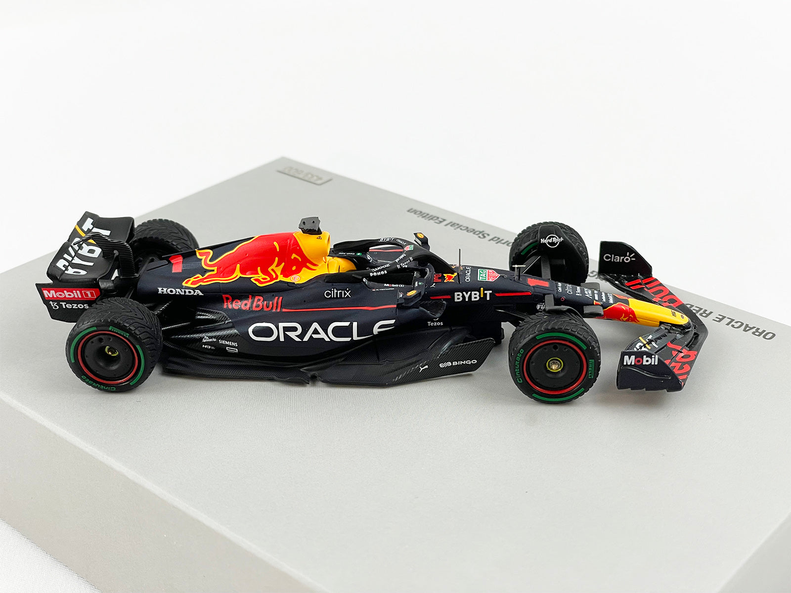 2022 F1 World Champion #1 Max Verstappen Red Bull RB18 Japan GP 1